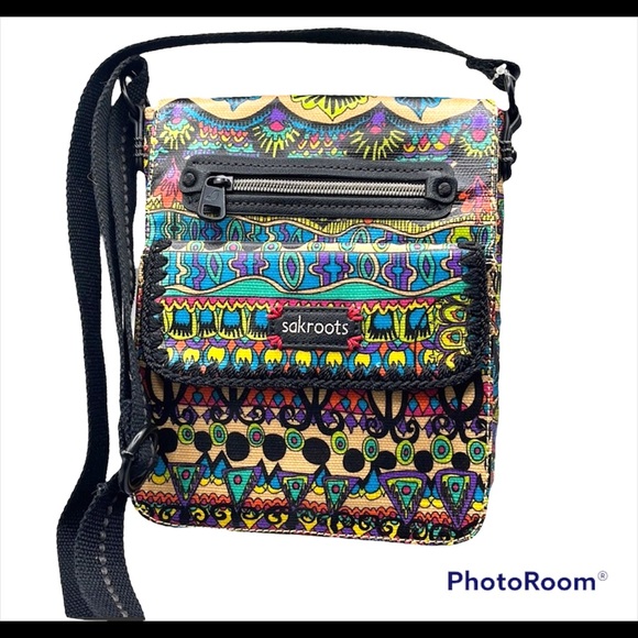 Sakroots Handbags - NWT Sakroots Artist circle crossbody bag